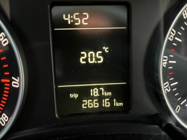 Черный Шкода Октавия, объемом двигателя 1.8 л и пробегом 266 тыс. км за 7500 $, фото 12 на Automoto.ua