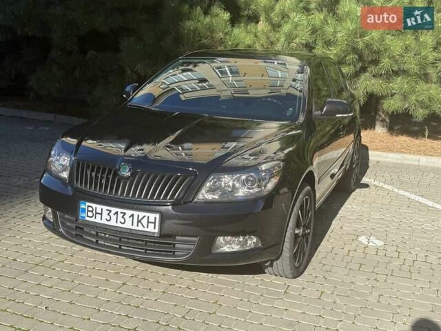 Шкода Октавія 2012 у Одесі на Automoto.ua Чорний Шкода Октавія, об'ємом двигуна 1.97 л та пробігом 41 тис. км за 16200 $, фото 2 на Automoto.ua