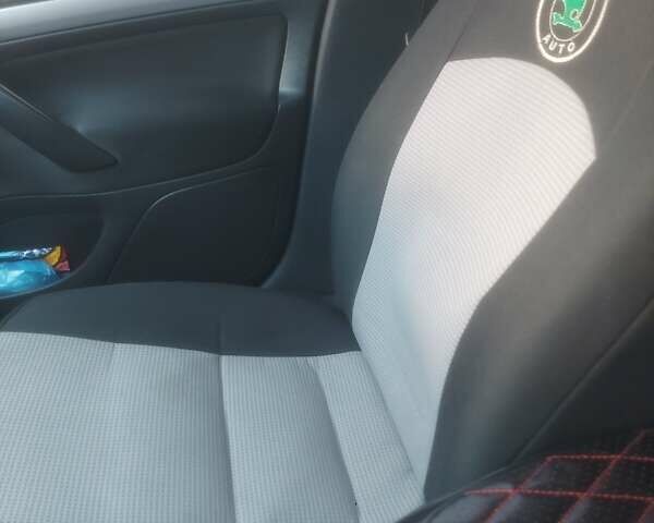 Черный Шкода Октавия, объемом двигателя 1.8 л и пробегом 81 тыс. км за 10400 $, фото 9 на Automoto.ua