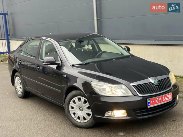 Чорний Шкода Октавія, об'ємом двигуна 1.6 л та пробігом 183 тис. км за 7999 $, фото 12 на Automoto.ua