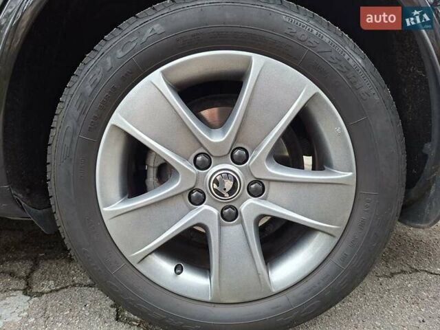 Черный Шкода Октавия, объемом двигателя 1.8 л и пробегом 173 тыс. км за 9400 $, фото 7 на Automoto.ua