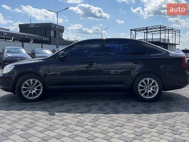 Черный Шкода Октавия, объемом двигателя 1.6 л и пробегом 192 тыс. км за 7990 $, фото 3 на Automoto.ua