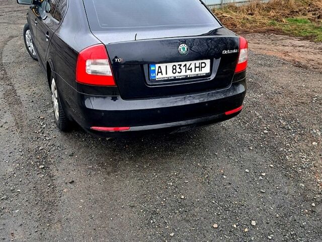 Чорний Шкода Октавія, об'ємом двигуна 2 л та пробігом 285 тис. км за 9700 $, фото 5 на Automoto.ua