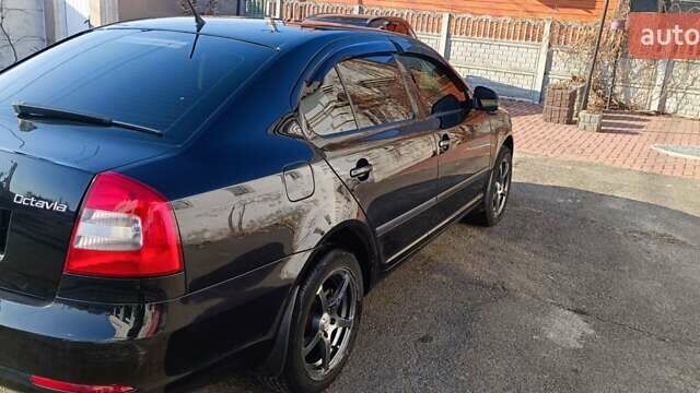 Чорний Шкода Октавія, об'ємом двигуна 1.8 л та пробігом 141 тис. км за 7800 $, фото 9 на Automoto.ua
