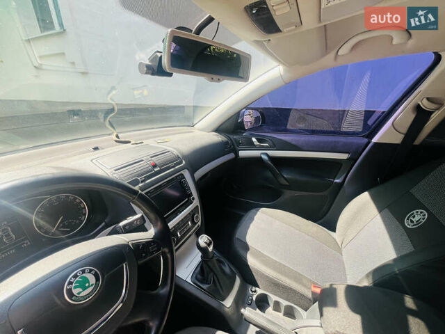 Черный Шкода Октавия, объемом двигателя 1.6 л и пробегом 294 тыс. км за 8950 $, фото 15 на Automoto.ua