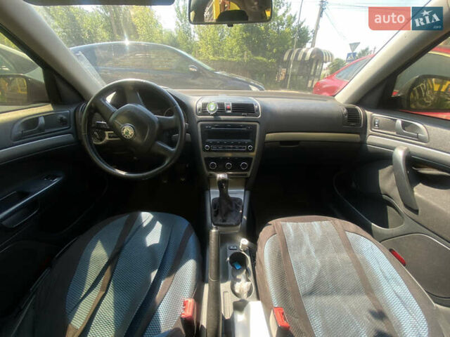 Чорний Шкода Октавія, об'ємом двигуна 1.6 л та пробігом 240 тис. км за 5700 $, фото 16 на Automoto.ua