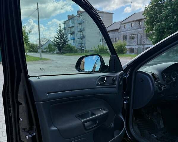 Чорний Шкода Октавія, об'ємом двигуна 1.6 л та пробігом 223 тис. км за 7450 $, фото 6 на Automoto.ua