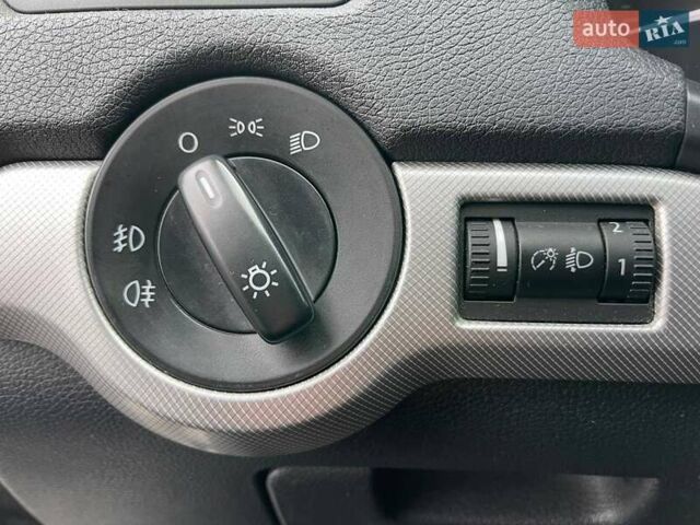 Черный Шкода Октавия, объемом двигателя 1.8 л и пробегом 159 тыс. км за 7990 $, фото 16 на Automoto.ua