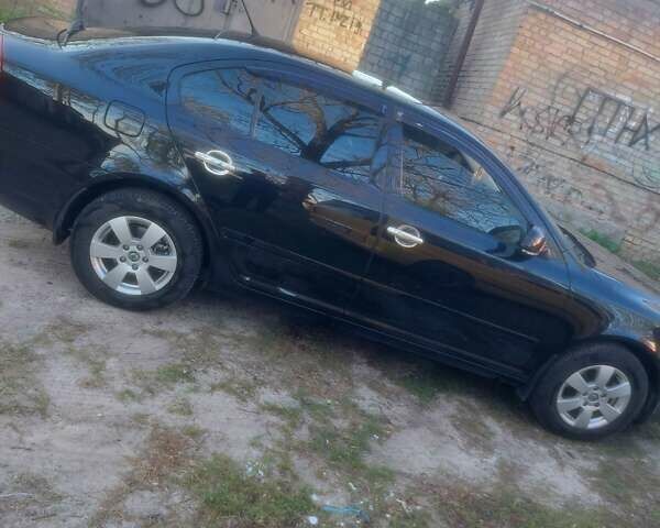 Черный Шкода Октавия, объемом двигателя 1.8 л и пробегом 81 тыс. км за 10400 $, фото 2 на Automoto.ua