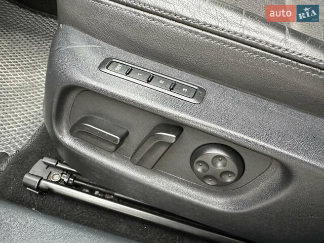 Черный Шкода Октавия, объемом двигателя 1.6 л и пробегом 175 тыс. км за 8300 $, фото 31 на Automoto.ua