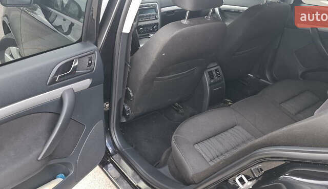 Черный Шкода Октавия, объемом двигателя 1.8 л и пробегом 236 тыс. км за 9000 $, фото 8 на Automoto.ua