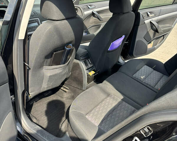 Чорний Шкода Октавія, об'ємом двигуна 1.6 л та пробігом 303 тис. км за 8100 $, фото 7 на Automoto.ua