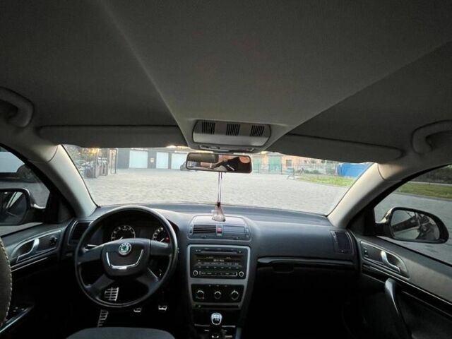 Черный Шкода Октавия, объемом двигателя 1.8 л и пробегом 266 тыс. км за 7500 $, фото 9 на Automoto.ua