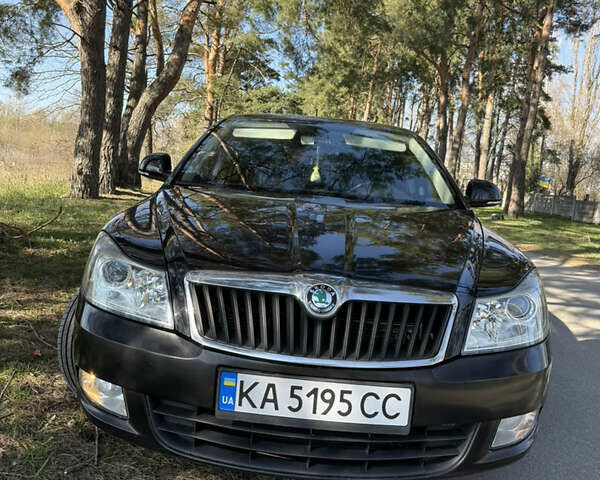 Черный Шкода Октавия, объемом двигателя 1.6 л и пробегом 294 тыс. км за 8950 $, фото 5 на Automoto.ua