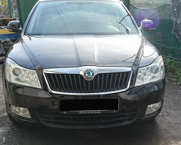 Черный Шкода Октавия, объемом двигателя 1.6 л и пробегом 220 тыс. км за 11500 $, фото 5 на Automoto.ua