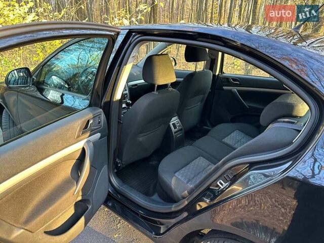 Чорний Шкода Октавія, об'ємом двигуна 1.8 л та пробігом 143 тис. км за 10300 $, фото 10 на Automoto.ua