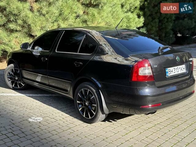 Шкода Октавія 2012 у Одесі на Automoto.ua Чорний Шкода Октавія, об'ємом двигуна 1.97 л та пробігом 41 тис. км за 16200 $, фото 51 на Automoto.ua