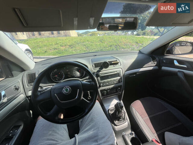 Шкода Октавия 2012 в Бережанах на Automoto.ua Черный Шкода Октавия, объемом двигателя 1.6 л и пробегом 308 тыс. км за 9200 $, фото 32 на Automoto.ua