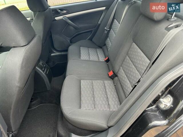 Черный Шкода Октавия, объемом двигателя 1.8 л и пробегом 159 тыс. км за 8300 $, фото 13 на Automoto.ua