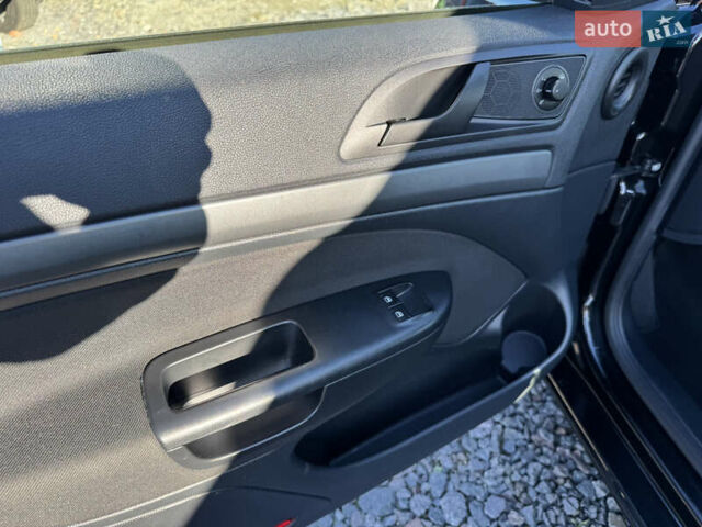 Черный Шкода Октавия, объемом двигателя 1.6 л и пробегом 176 тыс. км за 9300 $, фото 11 на Automoto.ua