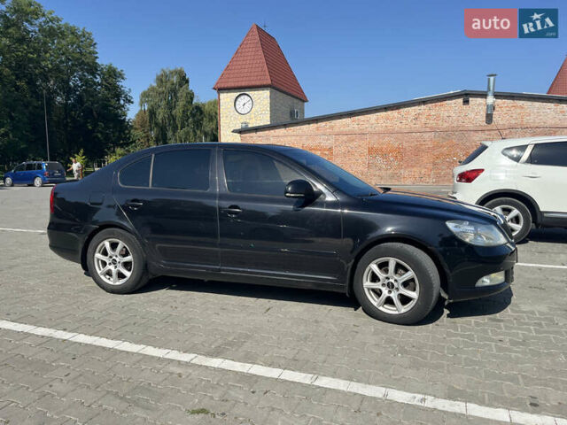 Шкода Октавия 2012 в Бережанах на Automoto.ua Черный Шкода Октавия, объемом двигателя 1.6 л и пробегом 308 тыс. км за 9200 $, фото 1 на Automoto.ua