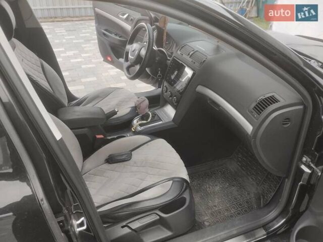 Чорний Шкода Октавія, об'ємом двигуна 1.8 л та пробігом 225 тис. км за 8600 $, фото 7 на Automoto.ua