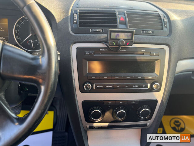 Чорний Шкода Октавія, об'ємом двигуна 1.6 л та пробігом 302 тис. км за 9300 $, фото 18 на Automoto.ua