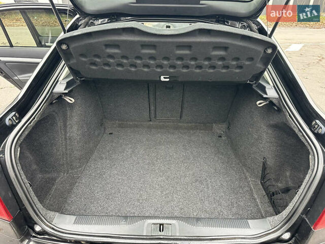 Черный Шкода Октавия, объемом двигателя 1.6 л и пробегом 175 тыс. км за 8300 $, фото 38 на Automoto.ua