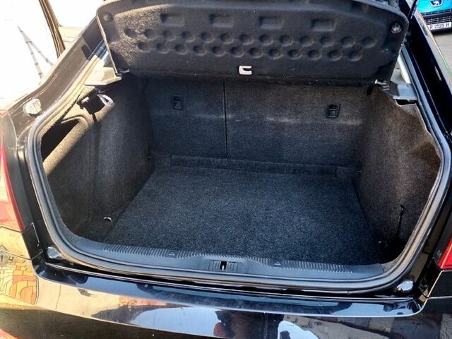 Черный Шкода Октавия, объемом двигателя 1.8 л и пробегом 247 тыс. км за 7350 $, фото 2 на Automoto.ua