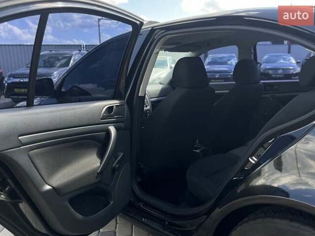 Черный Шкода Октавия, объемом двигателя 1.6 л и пробегом 192 тыс. км за 7990 $, фото 23 на Automoto.ua