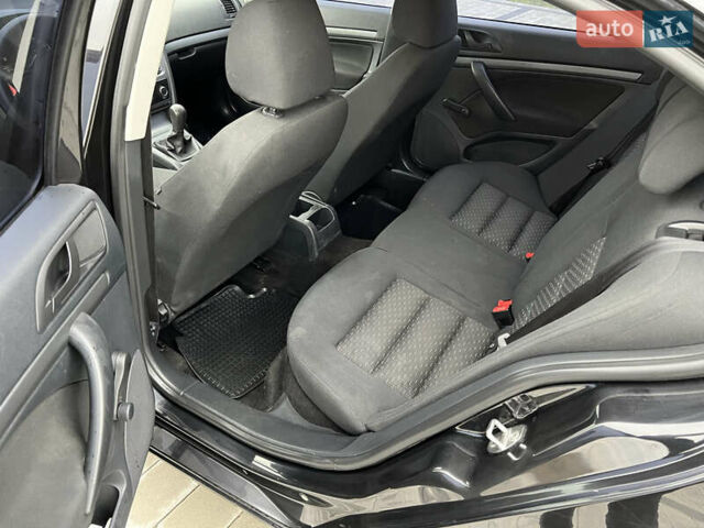 Черный Шкода Октавия, объемом двигателя 1.6 л и пробегом 195 тыс. км за 7500 $, фото 2 на Automoto.ua