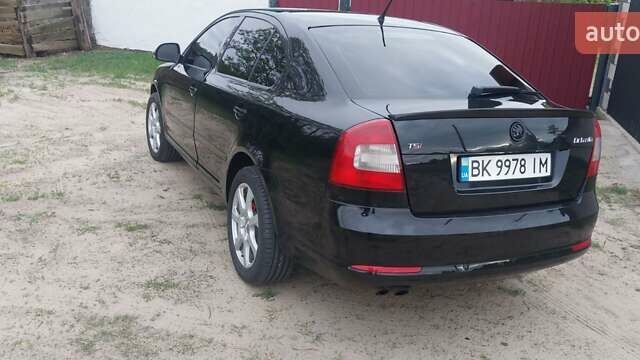 Черный Шкода Октавия, объемом двигателя 1.8 л и пробегом 179 тыс. км за 8200 $, фото 1 на Automoto.ua