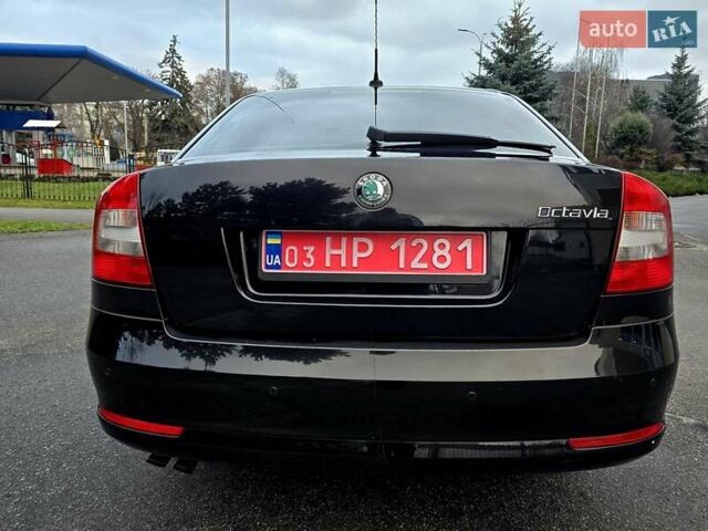 Черный Шкода Октавия, объемом двигателя 1.8 л и пробегом 215 тыс. км за 9400 $, фото 163 на Automoto.ua