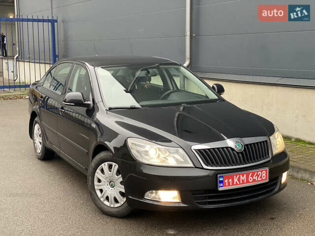 Чорний Шкода Октавія, об'ємом двигуна 1.6 л та пробігом 183 тис. км за 7999 $, фото 13 на Automoto.ua