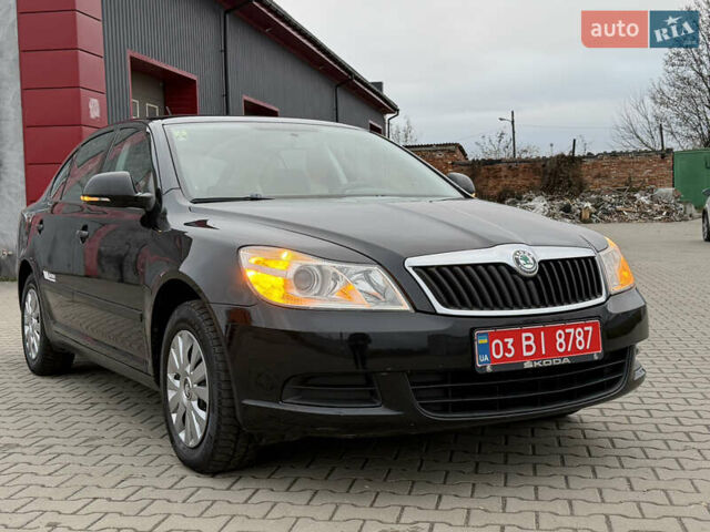 Черный Шкода Октавия, объемом двигателя 1.6 л и пробегом 188 тыс. км за 7999 $, фото 9 на Automoto.ua