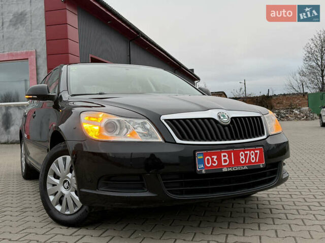 Черный Шкода Октавия, объемом двигателя 1.6 л и пробегом 188 тыс. км за 7999 $, фото 4 на Automoto.ua