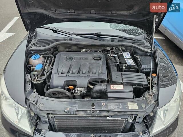 Чорний Шкода Октавія, об'ємом двигуна 2 л та пробігом 240 тис. км за 10900 $, фото 23 на Automoto.ua