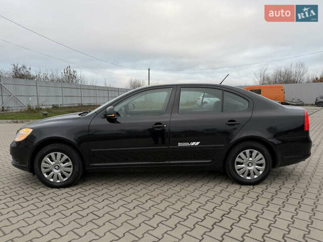 Черный Шкода Октавия, объемом двигателя 1.6 л и пробегом 188 тыс. км за 7999 $, фото 12 на Automoto.ua