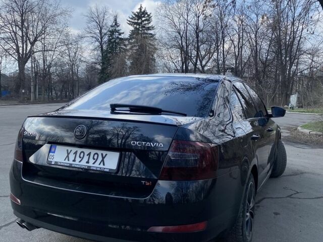 Черный Шкода Октавия, объемом двигателя 1.8 л и пробегом 210 тыс. км за 10300 $, фото 3 на Automoto.ua