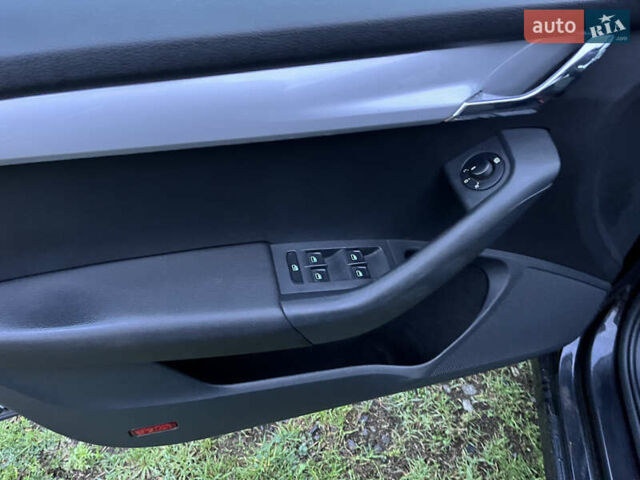 Черный Шкода Октавия, объемом двигателя 1.8 л и пробегом 90 тыс. км за 10900 $, фото 2 на Automoto.ua