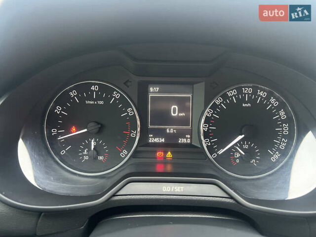 Черный Шкода Октавия, объемом двигателя 1.4 л и пробегом 224 тыс. км за 7400 $, фото 14 на Automoto.ua