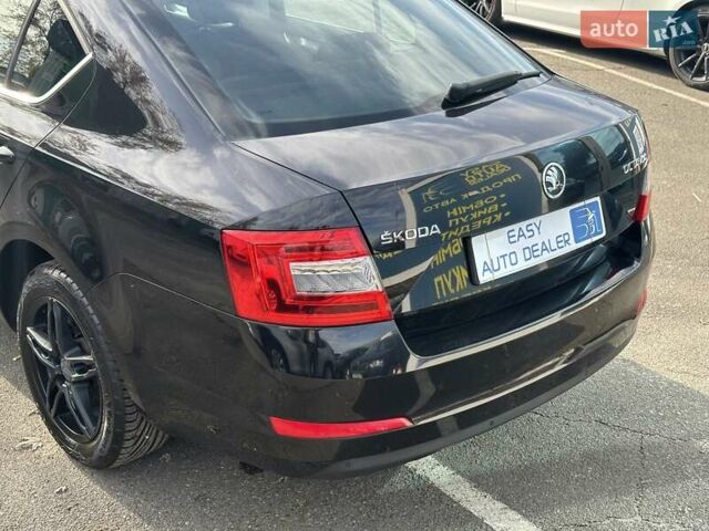 Черный Шкода Октавия, объемом двигателя 1.6 л и пробегом 300 тыс. км за 9790 $, фото 13 на Automoto.ua