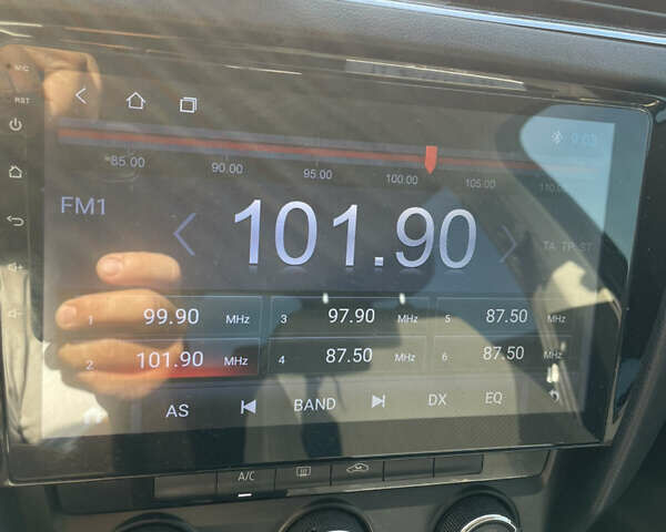 Черный Шкода Октавия, объемом двигателя 1.6 л и пробегом 270 тыс. км за 9600 $, фото 34 на Automoto.ua