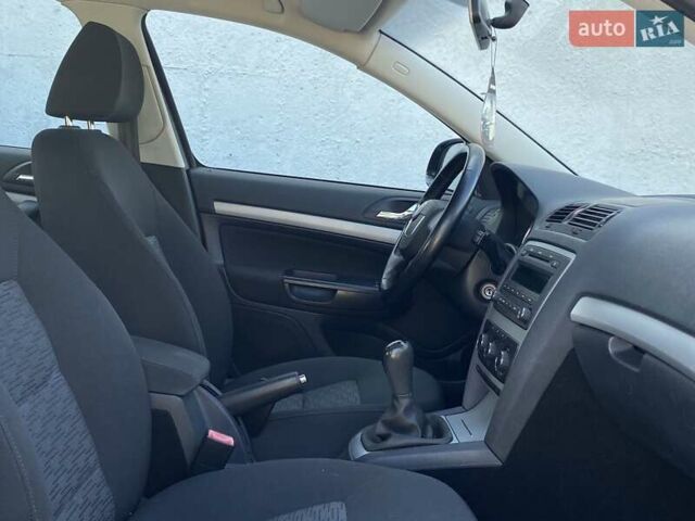 Шкода Октавия 2013 в Вознесенске на Automoto.ua Черный Шкода Октавия, объемом двигателя 1.4 л и пробегом 232 тыс. км за 6900 $, фото 3 на Automoto.ua