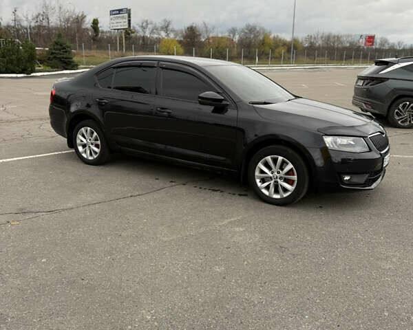 Черный Шкода Октавия, объемом двигателя 1.8 л и пробегом 194 тыс. км за 10500 $, фото 4 на Automoto.ua