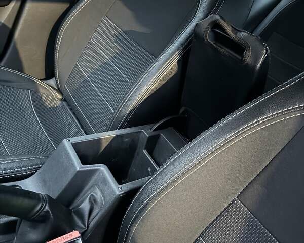 Черный Шкода Октавия, объемом двигателя 1.4 л и пробегом 174 тыс. км за 10500 $, фото 13 на Automoto.ua