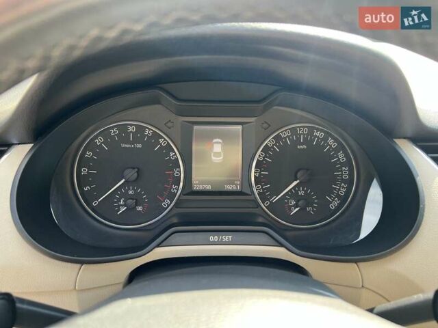 Черный Шкода Октавия, объемом двигателя 1.97 л и пробегом 220 тыс. км за 12300 $, фото 17 на Automoto.ua