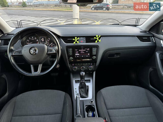 Черный Шкода Октавия, объемом двигателя 1.8 л и пробегом 244 тыс. км за 10999 $, фото 17 на Automoto.ua