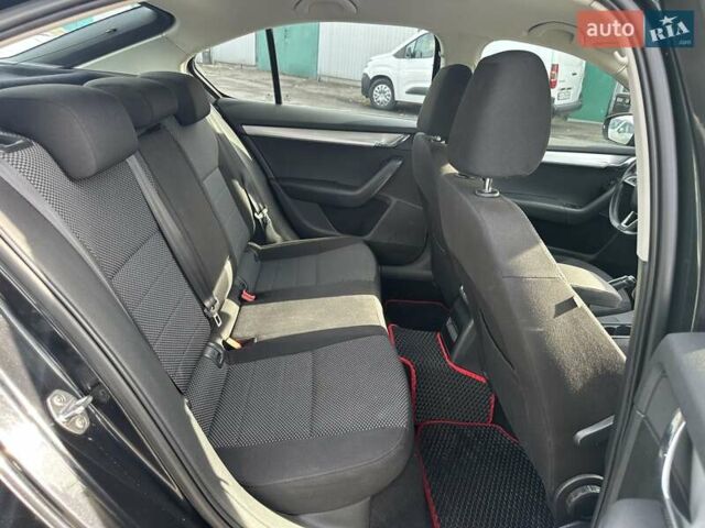 Черный Шкода Октавия, объемом двигателя 1.6 л и пробегом 300 тыс. км за 9790 $, фото 31 на Automoto.ua