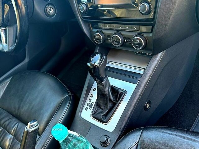 Черный Шкода Октавия, объемом двигателя 1.8 л и пробегом 152 тыс. км за 12300 $, фото 10 на Automoto.ua